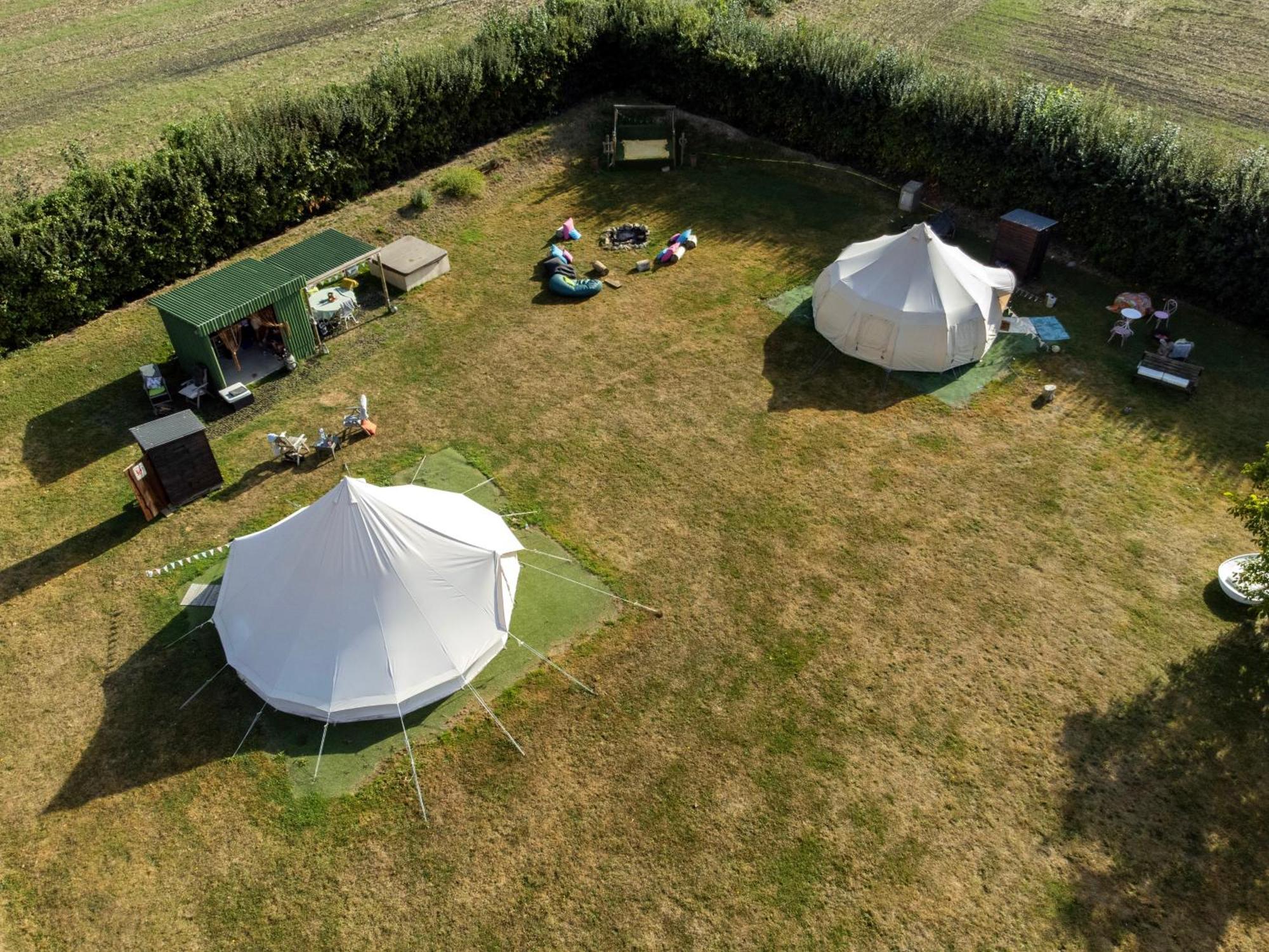 Hotel The Follies Glamping Maidstone Esterno foto